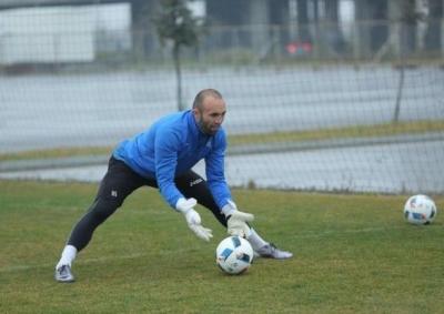 &Uuml;&ccedil; g&uuml;n sonra yubileyini qeyd edəcək qapı&ccedil;ı komandadan g&ouml;ndərildi Xəbər şəkili